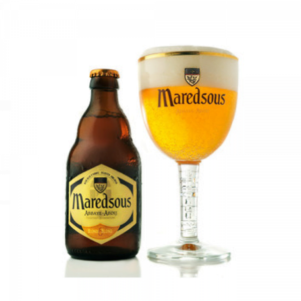 Speciaalbier Maredsous 6 met ingeschonken bierglas