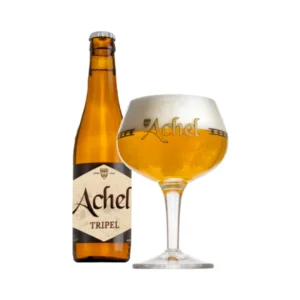 Achel tripel met ingeschonken Achel bierglas