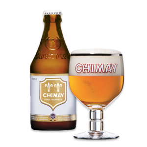 Speciaalbier Chimay Wit met ingeschonken Chimay bierglas