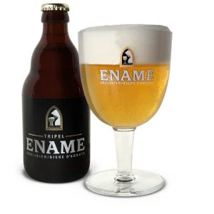 Speciaalbier Ename Tripel met ingeschonken Ename bierglas