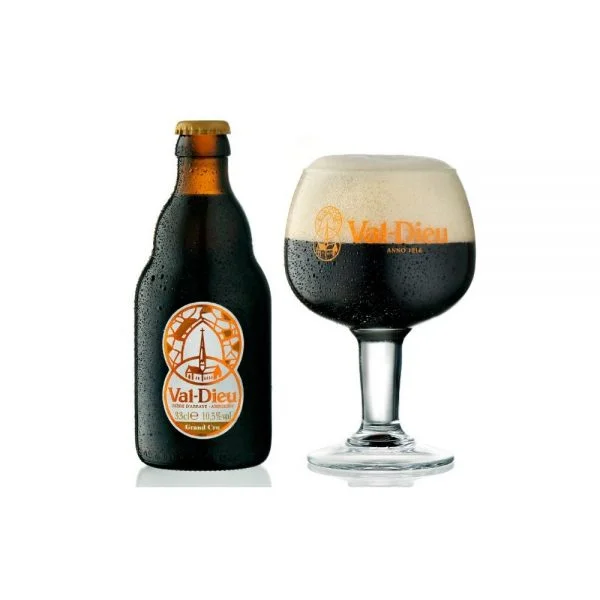 Val Dieu Grand Cru met ingeschonken Val Dieu bierglas