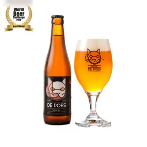 Speciaalbier de Poes Blond met ingeschonken bierglas