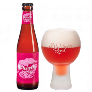 Speciaalbier Wittekerke Rosé met ingeschonken Wittekerke Rosé bierglas