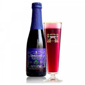 Speciaalbier Lindemans Cassis met ingeschonken bierglas