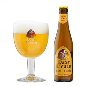 Speciaalbier Pater Lieven Blond met ingeschonken bierglas