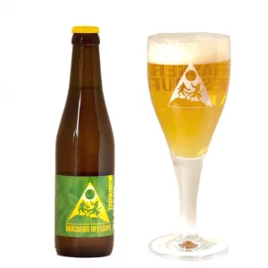 Brasserie des Loups Blanche met ingeschonken bierglas